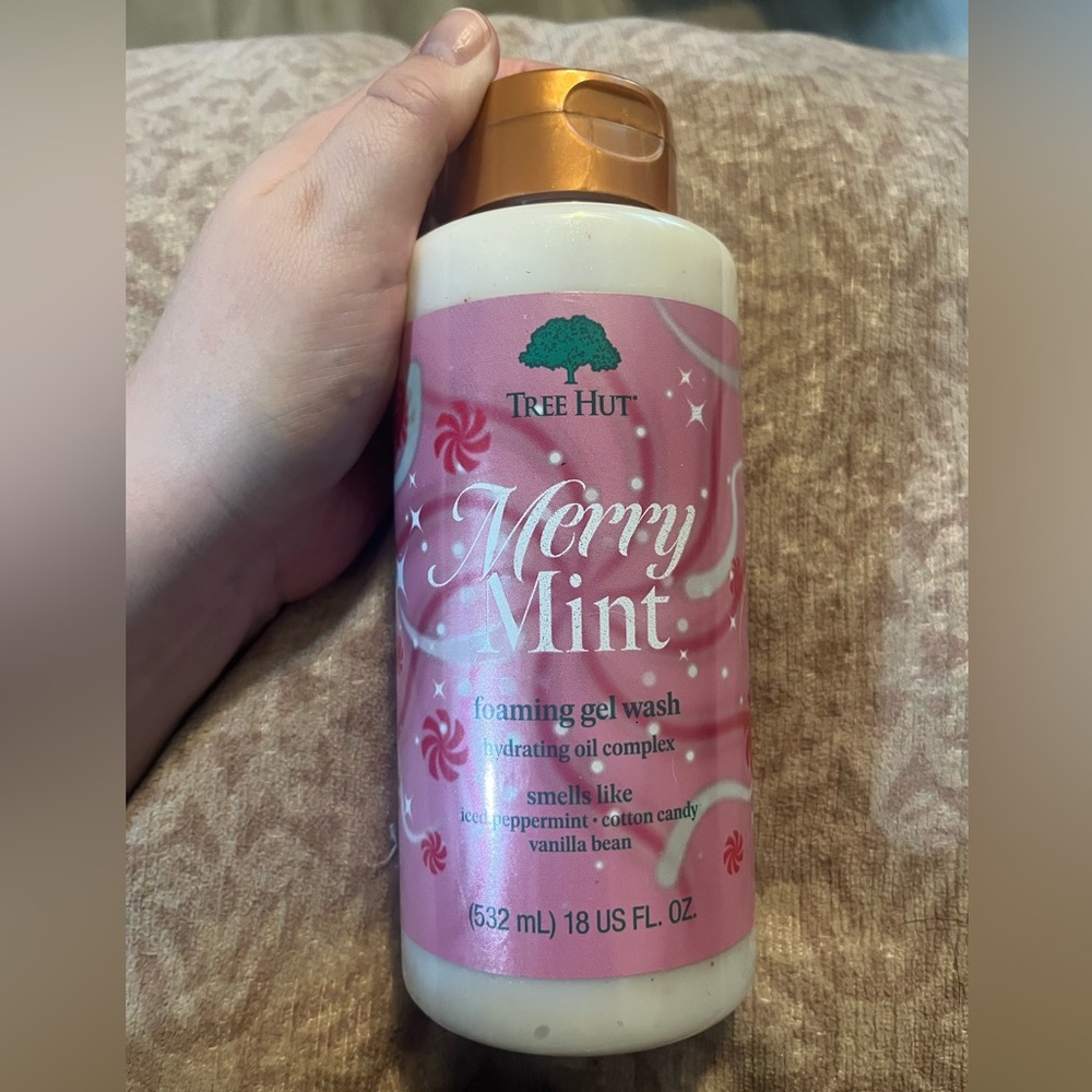 *5/$30* Tree Hut Merry Mint Foaming Gel Wash